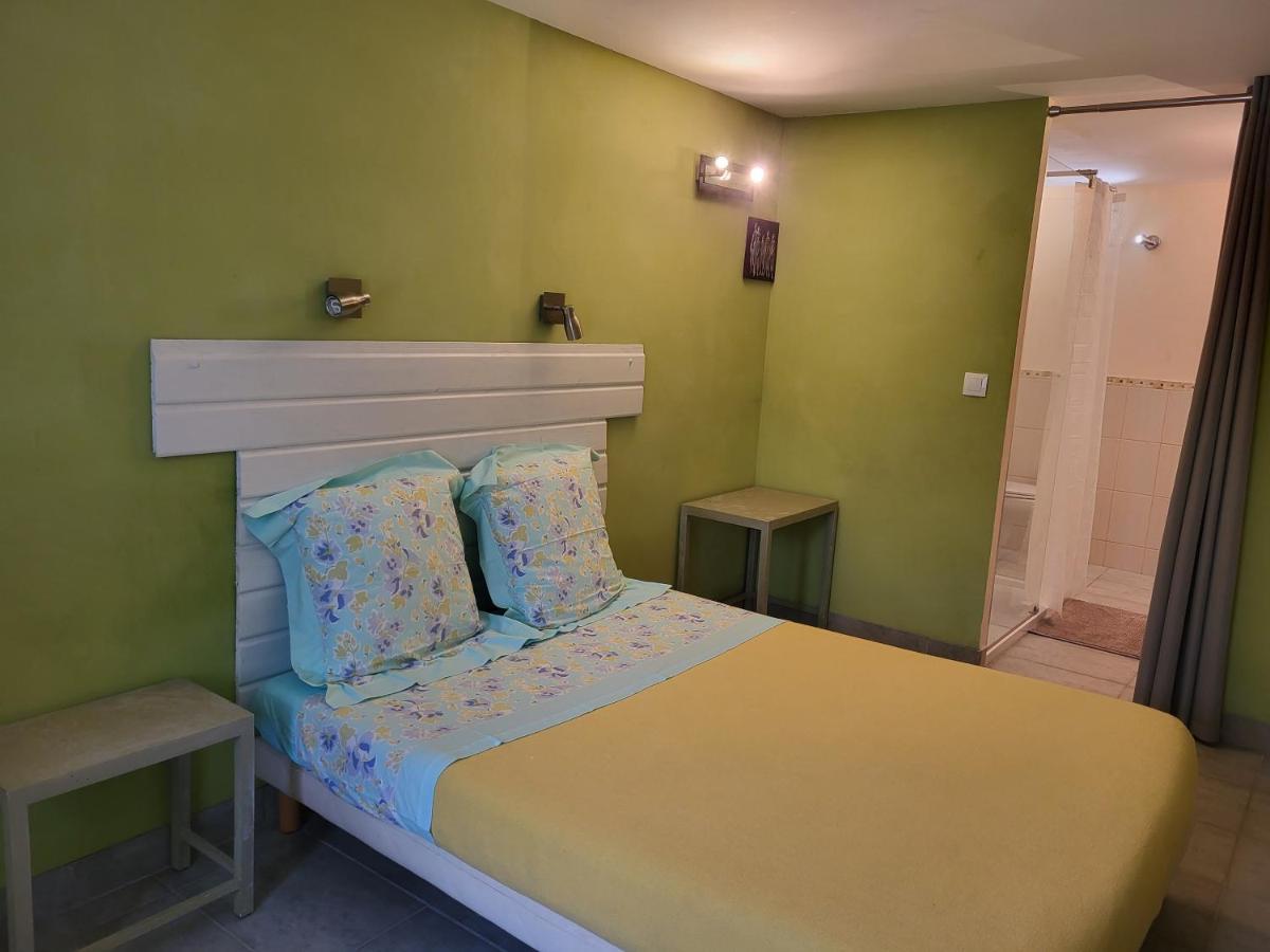 Le Clos Des Figuiers - 3 Gites De Caractere Duravel Buitenkant foto